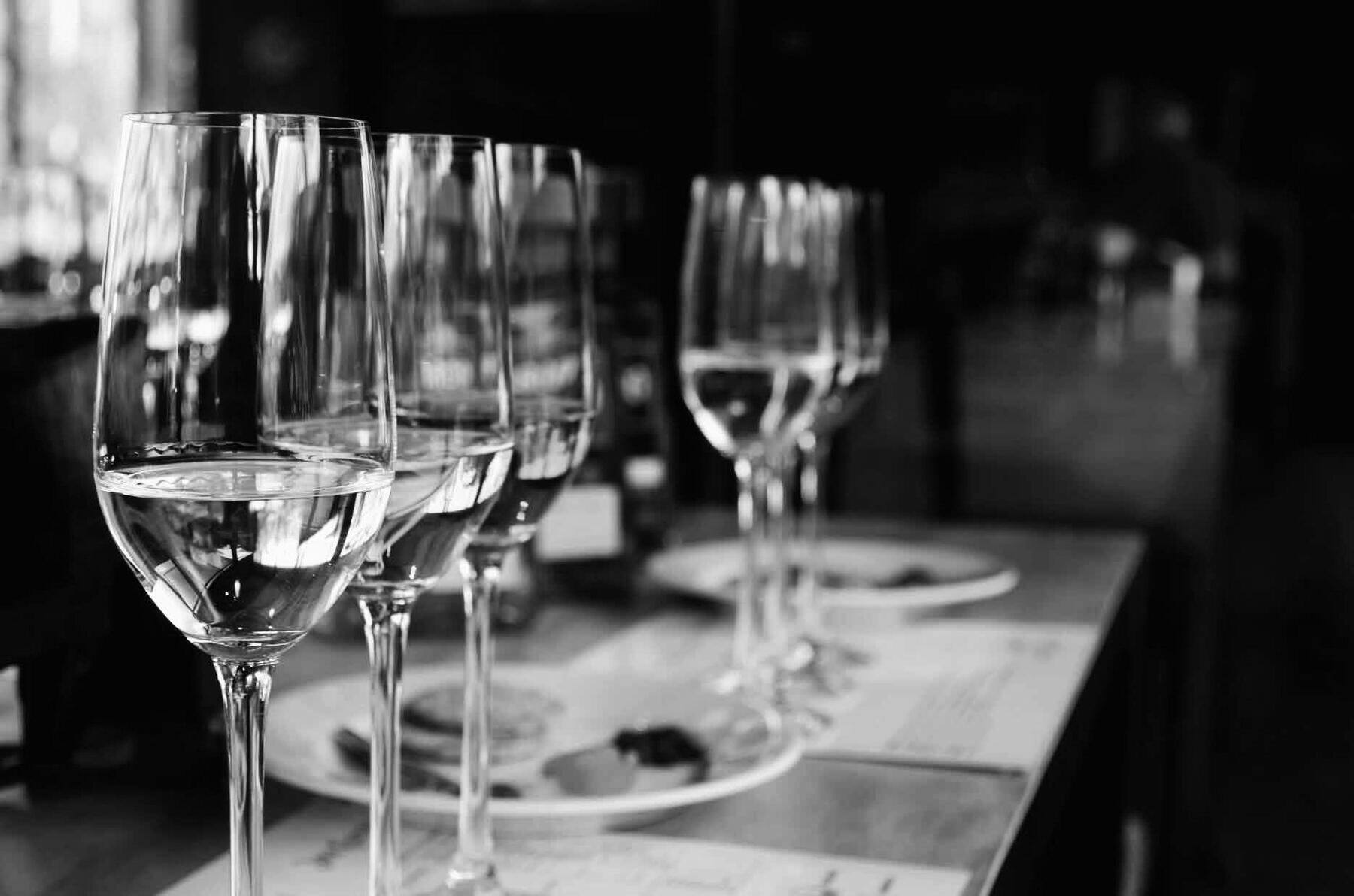 Copas de tequila en una cata